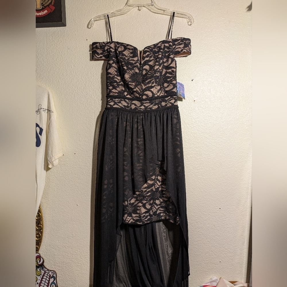 Morgan &Co Elegant Black Lace Off-Shoulder Dress Nwt Size 5 - Picture 2 of 10